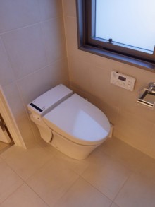 トイレ3台をLIXILのサティスにお取替え 港区K様邸 トイレ3台をLIXILのサティスにお取替え 港区K様邸